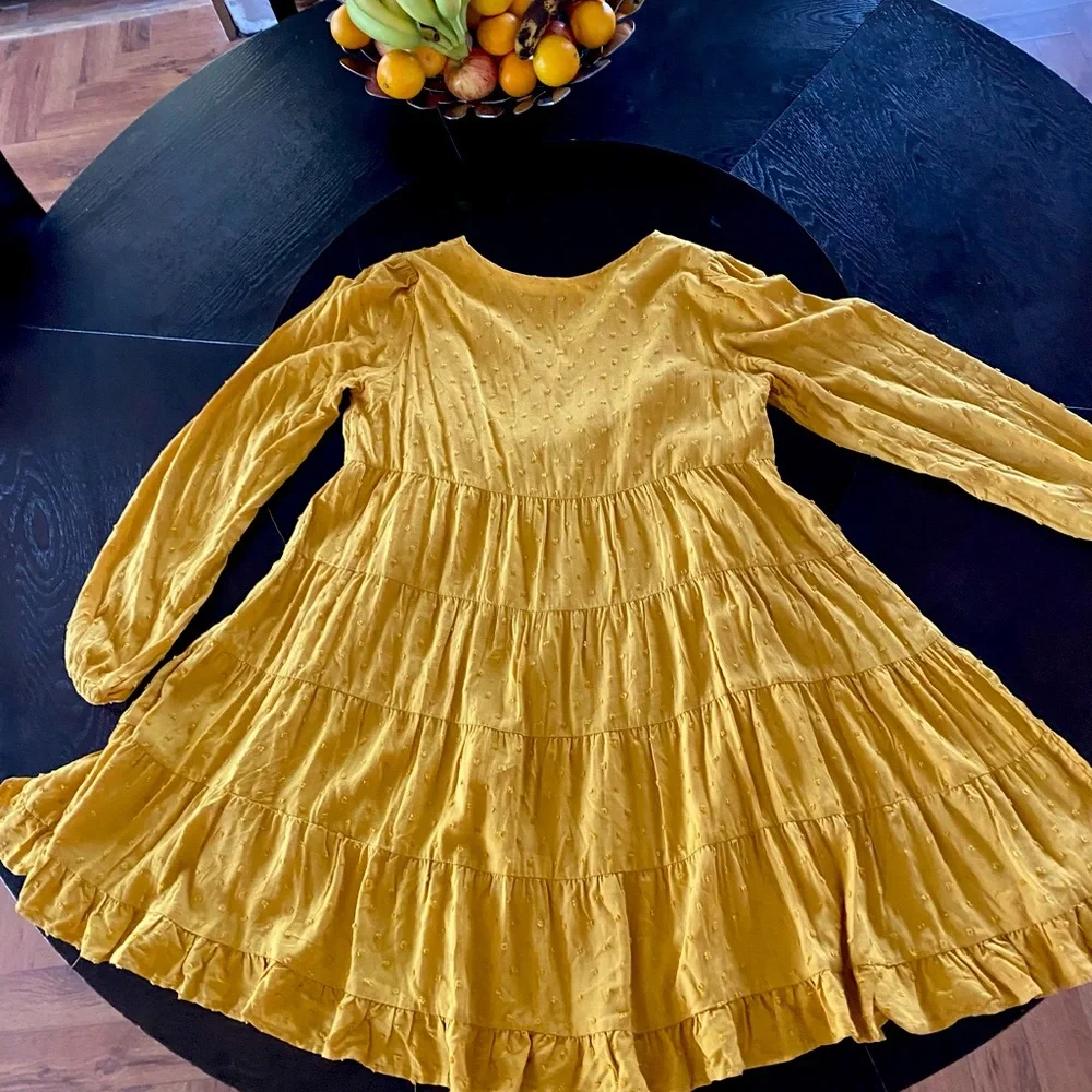 Yellow dress - Picture 3 of 3